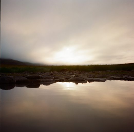 
			<br /><em>..grettislaug sunset
			<br />nearing the end of my last day in iceland
			<br /><br /><br /><br /><br />(at reykir farm, near the island of drangey / NW)</em>