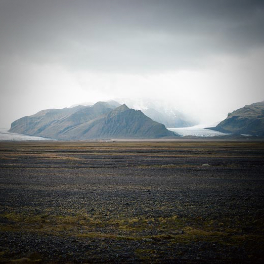 
			<br /><em>a very dark 
			<br />and beautiful
			<br />glacier
			<br /><br /><br /><br /><br />(sandfellsheði / SE)</em>